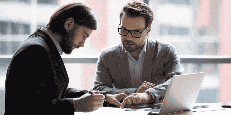 Abfindung Abfindungsgespräch zwischen Arbeitnehmer und Arbeitgeber