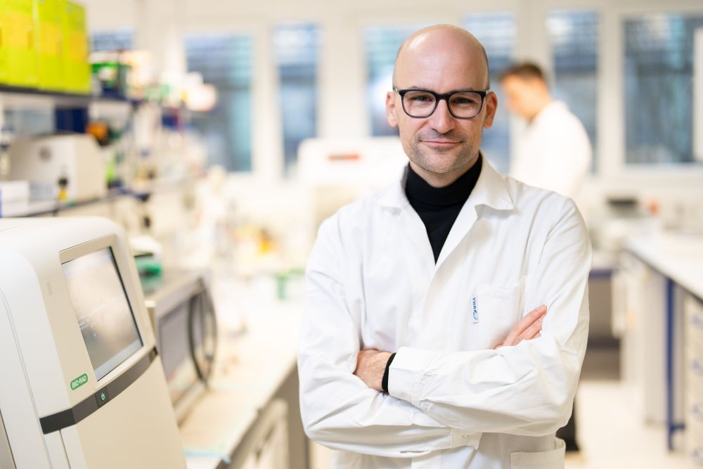 Herr Dr. Martin Busch