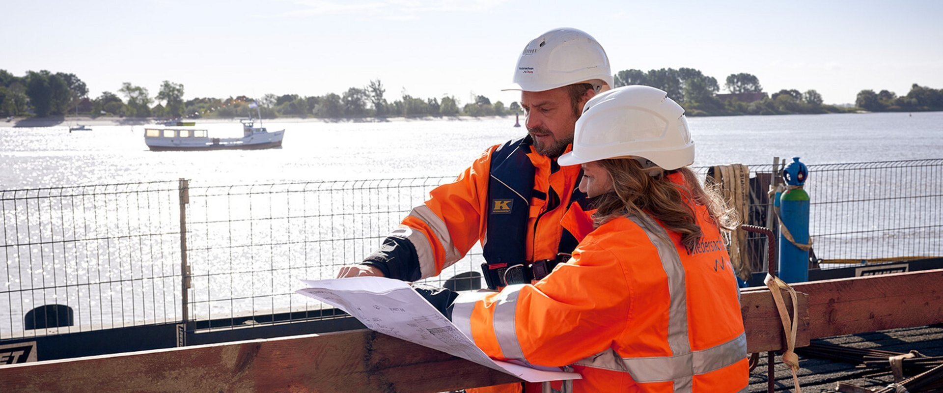 Headerbild Niedersachsen Ports GmbH & Co. KG