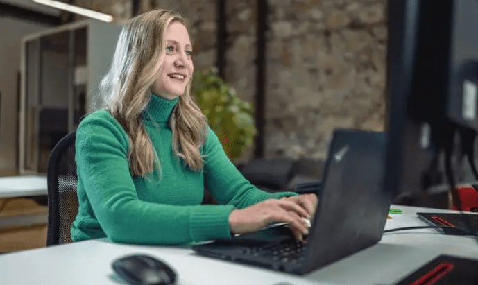 Headerbild IU Internationale Hochschule