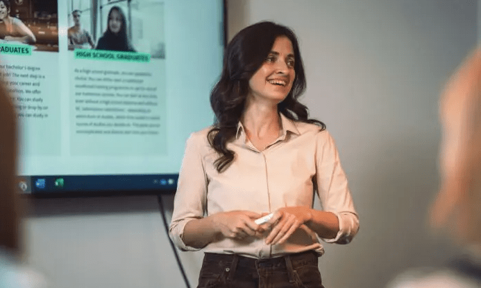 Headerbild IU Internationale Hochschule