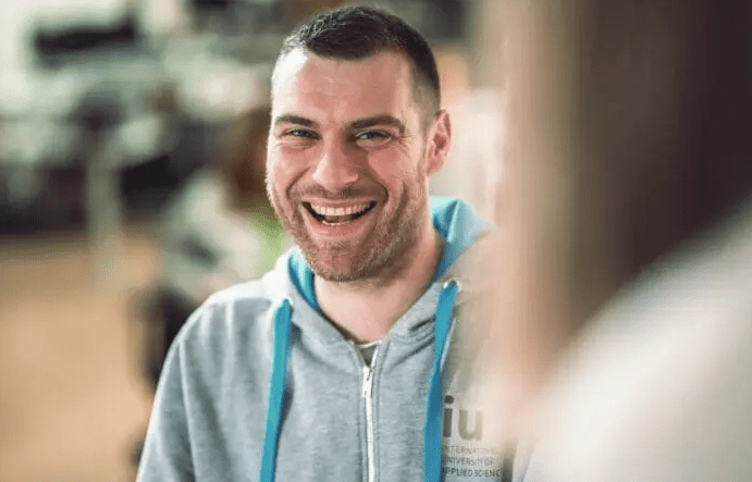 Headerbild IU Internationale Hochschule