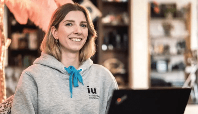 Headerbild IU Internationale Hochschule