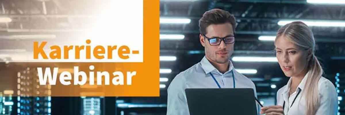 Welcher Job passt zu mir? Karriereperspektiven für Informatiker Zwei Informatiker besprechen ihre Ergebnisse am Notebook